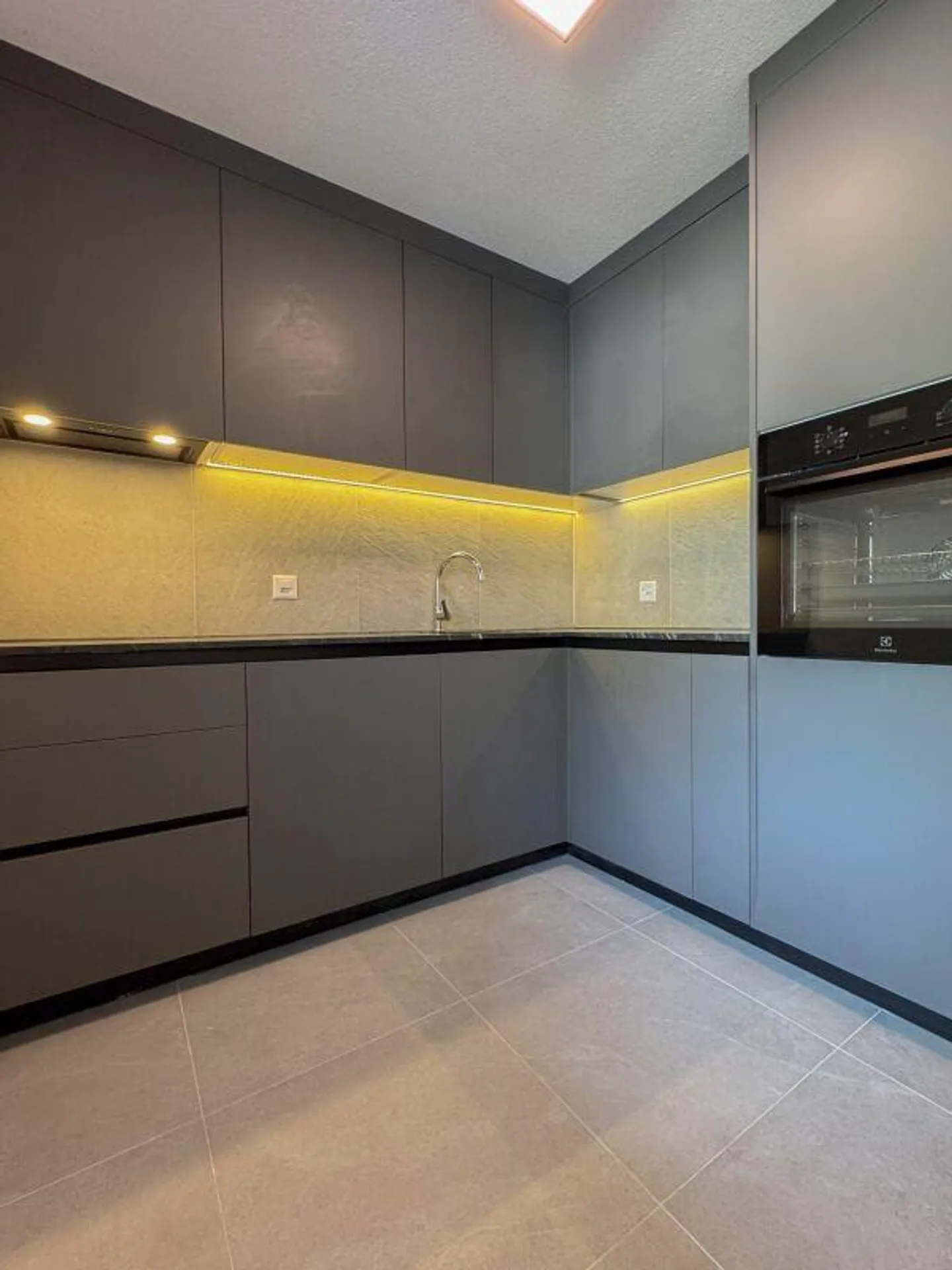 Appartement de 3.5 pièces avec prévoyance - Photo 3 sur 8