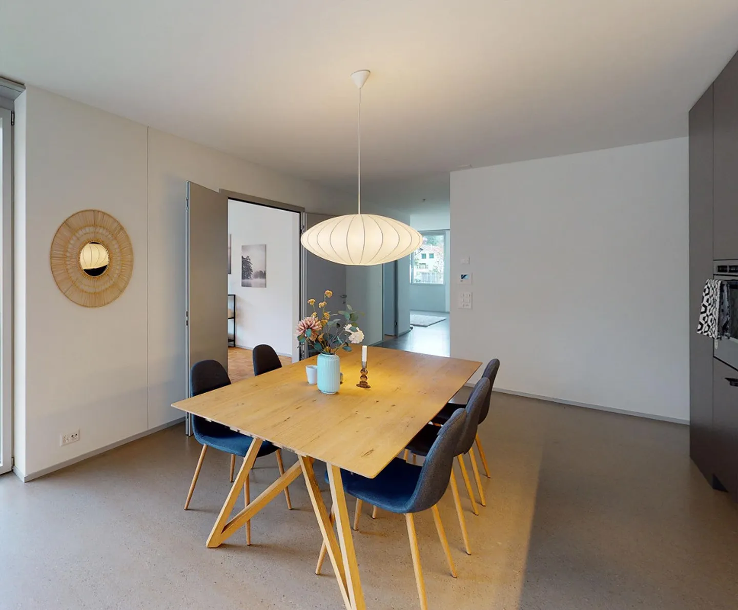 Hochwertige 4.5-Zimmerwohnung, Zentral - im Grünen - Foto 4 von 6