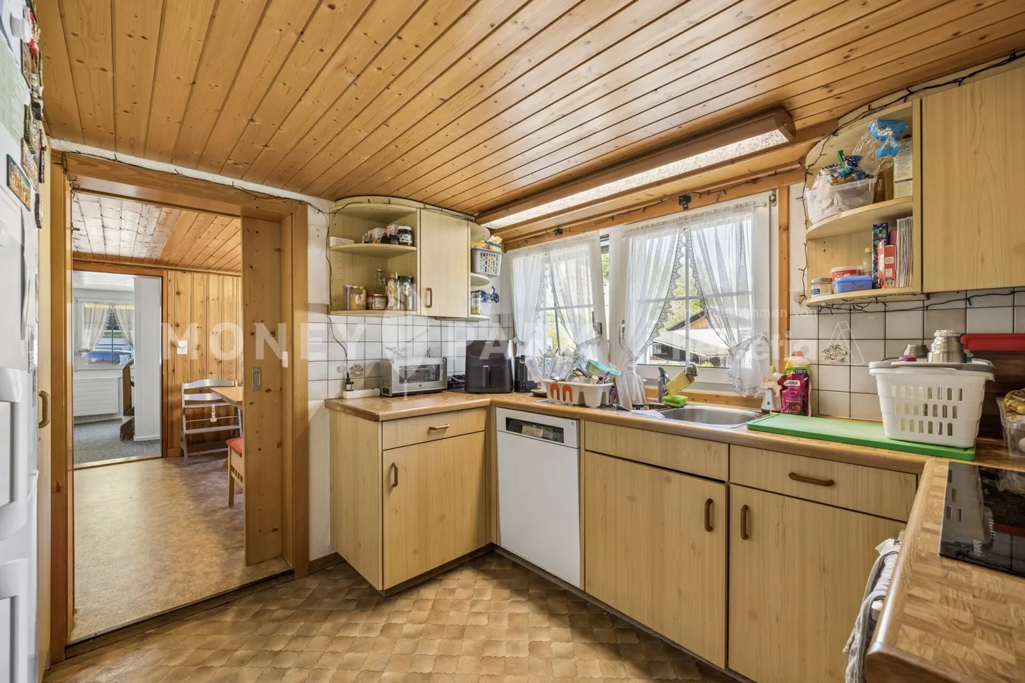 Charming apartment house with 3 residential units - Photo 6 of 13