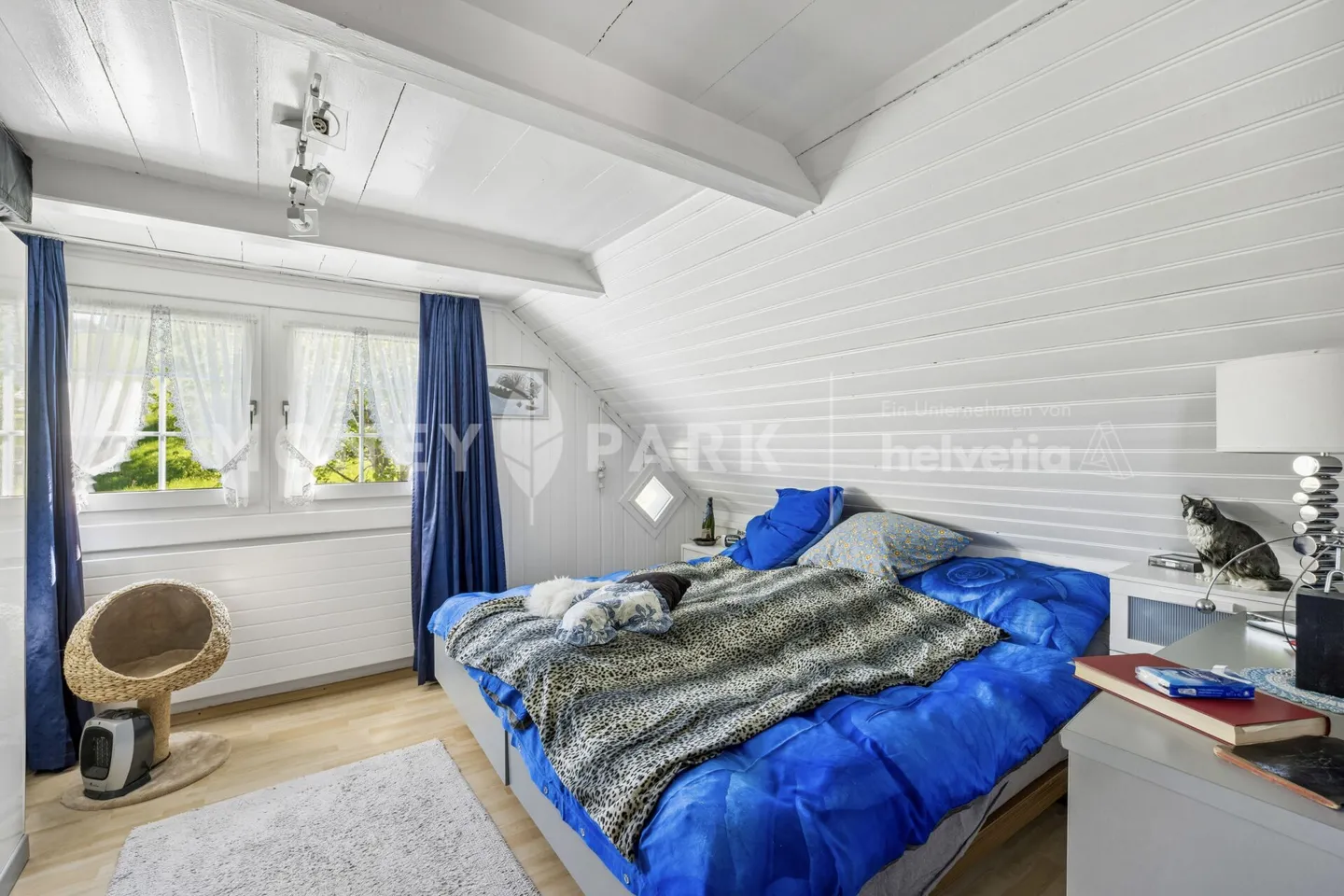 Charming apartment house with 3 residential units - Photo 9 of 13