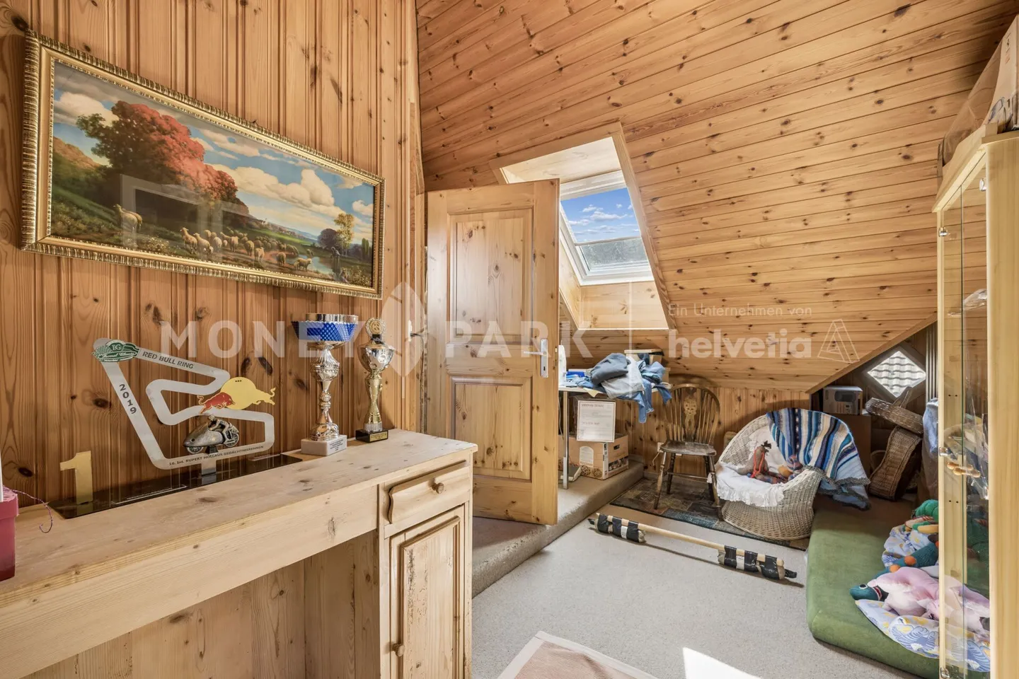 Charming apartment house with 3 residential units - Photo 10 of 13