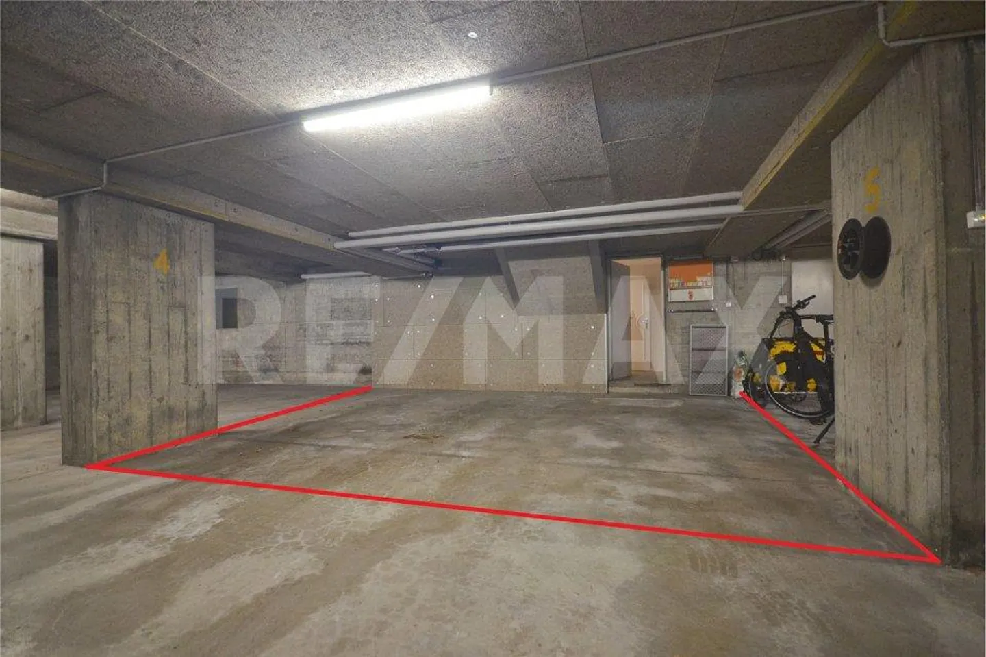 Inviting Single-Family Home with Garden Idyl at Rosenberg - Photo 12 of 13