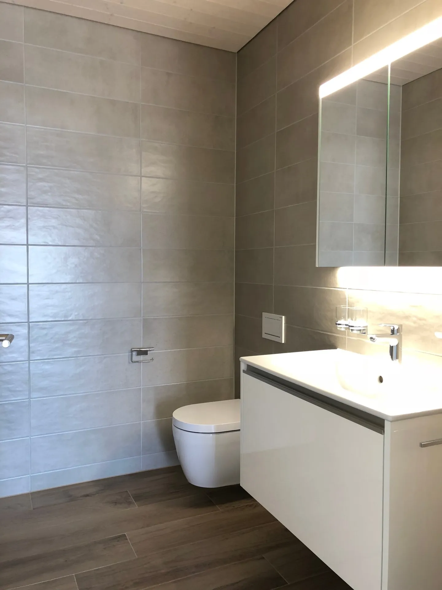 Appartement penthouse moderne de 3,5 pièces avec grande terrasse à Leibstadt - Photo 8 sur 12