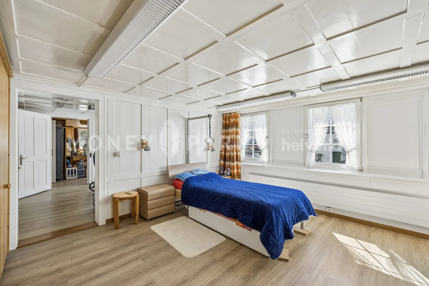 Charming apartment house with 3 residential units - Photo 4 of 13