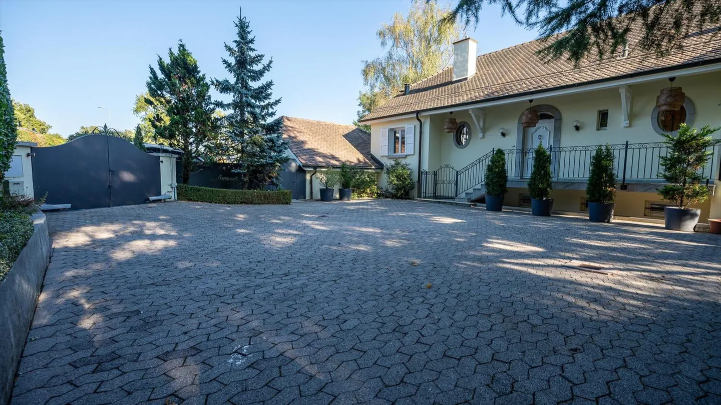 Proprietà eccezionale di 14 stanze - Foto 3 di 13