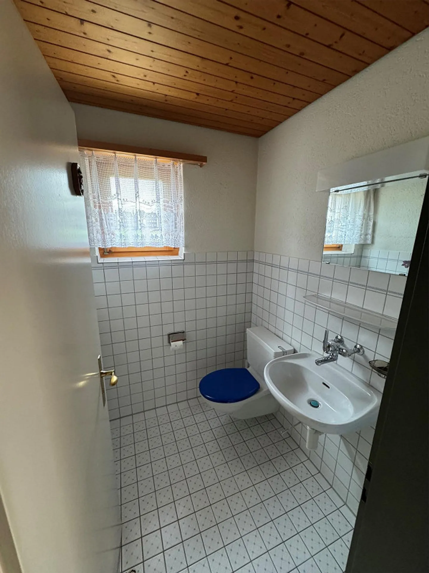 Casa unifamiliare di 5,5 stanze, 167 m2, ottima posizione, limitata fino al 31.10.2026 - Foto 7 di 9