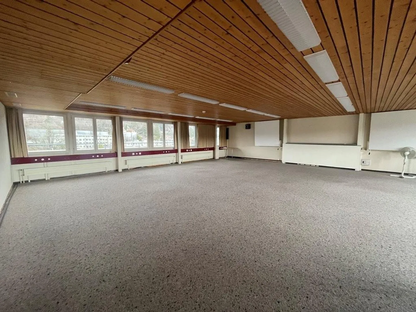 Espace de bureau/Salle polyvalente/Stockage 123m2 à louer! - Photo 5 sur 7