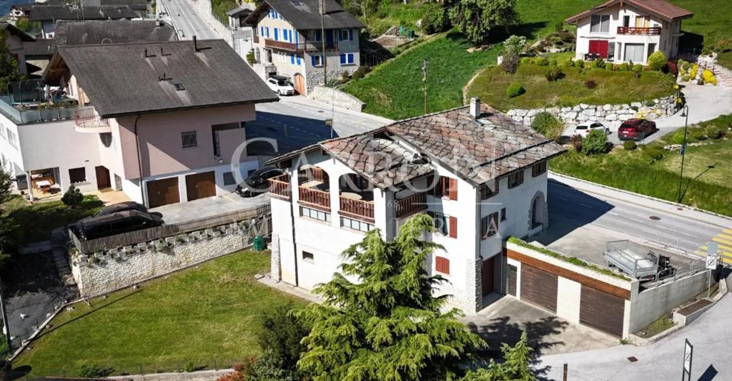 Edificio misto con forte potenziale di trasformazione a Flanthey - Foto 1 di 8