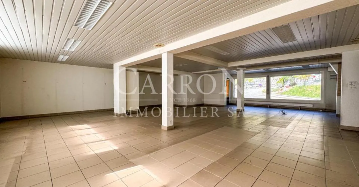 Edificio misto con forte potenziale di trasformazione a Flanthey - Foto 5 di 8