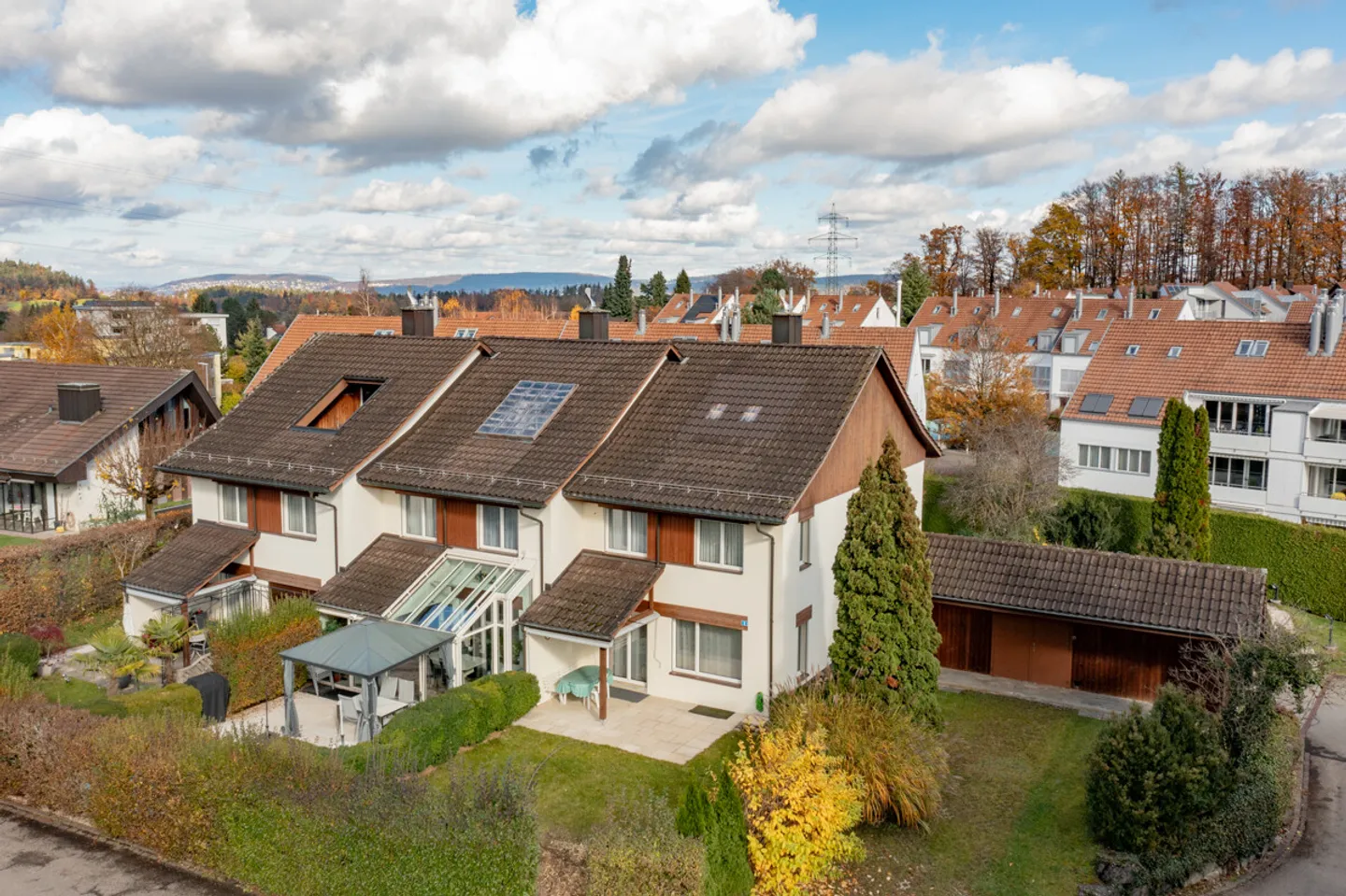 Row End House in Langnau am Albis in a Quiet Village Edge Location - Photo 1 of 6