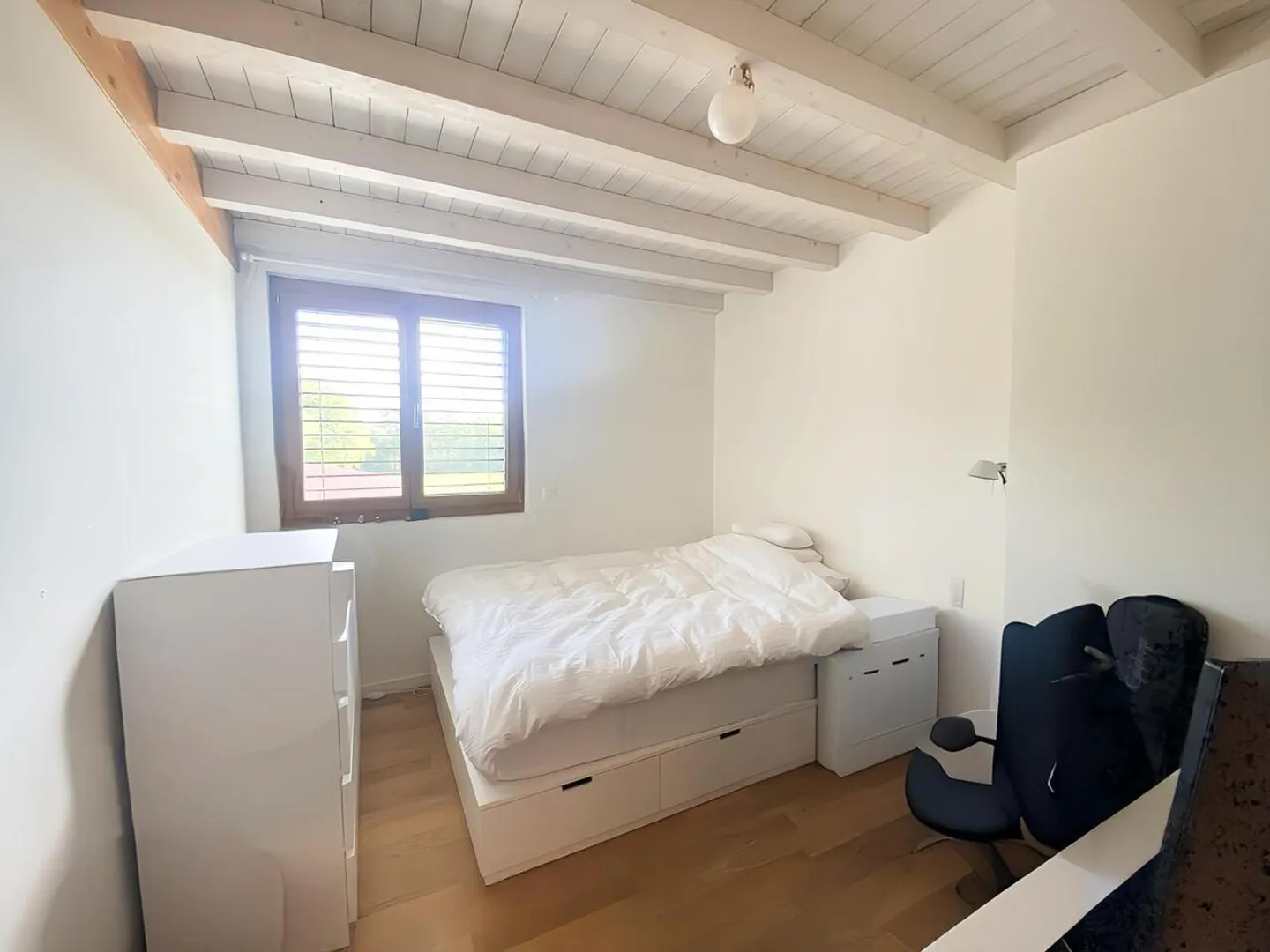 Charming 6-room apartment on the top floor - Photo 7 of 9