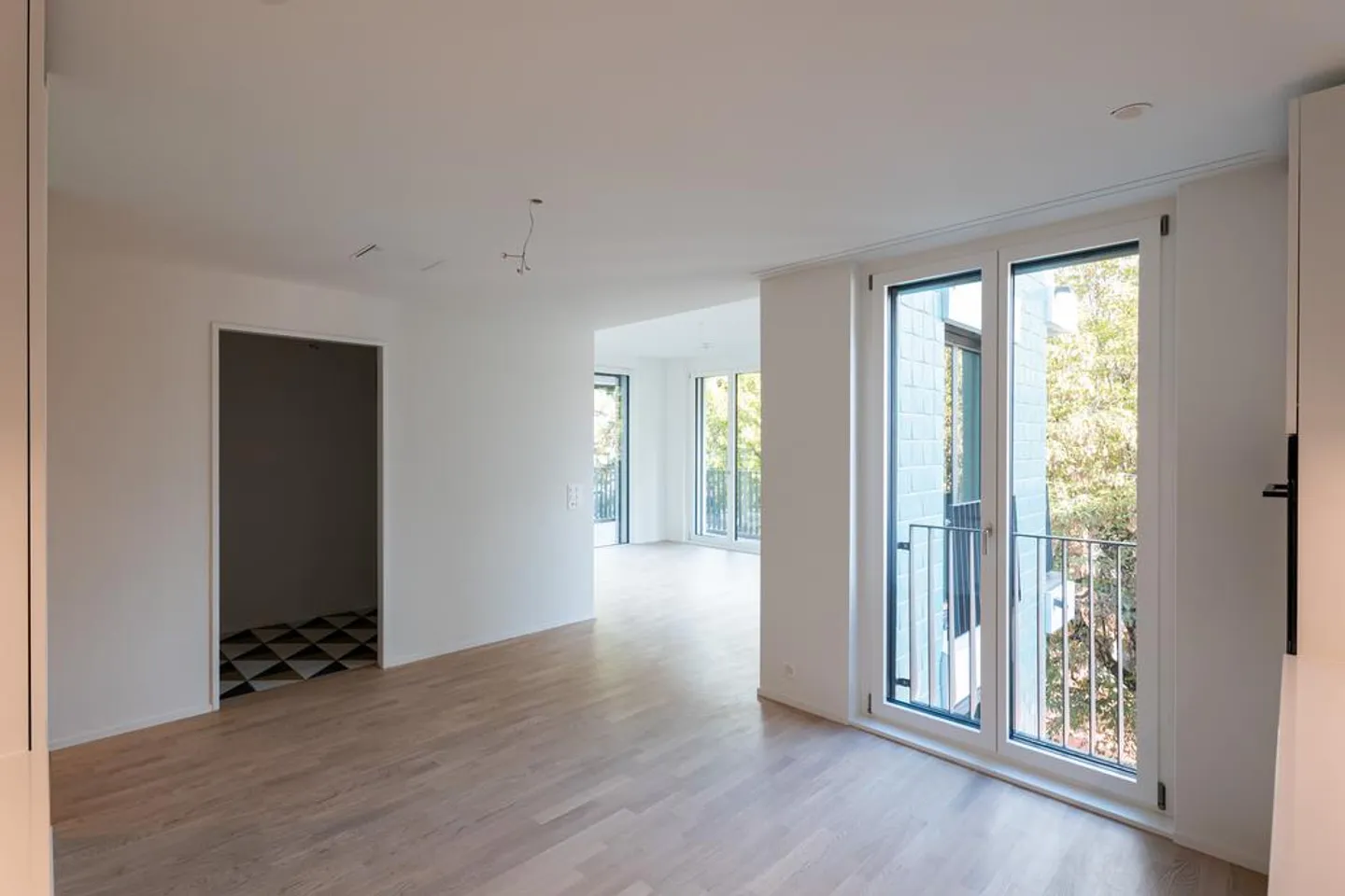 Top Opportunity in Zurich Albisrieden - Photo 7 of 8