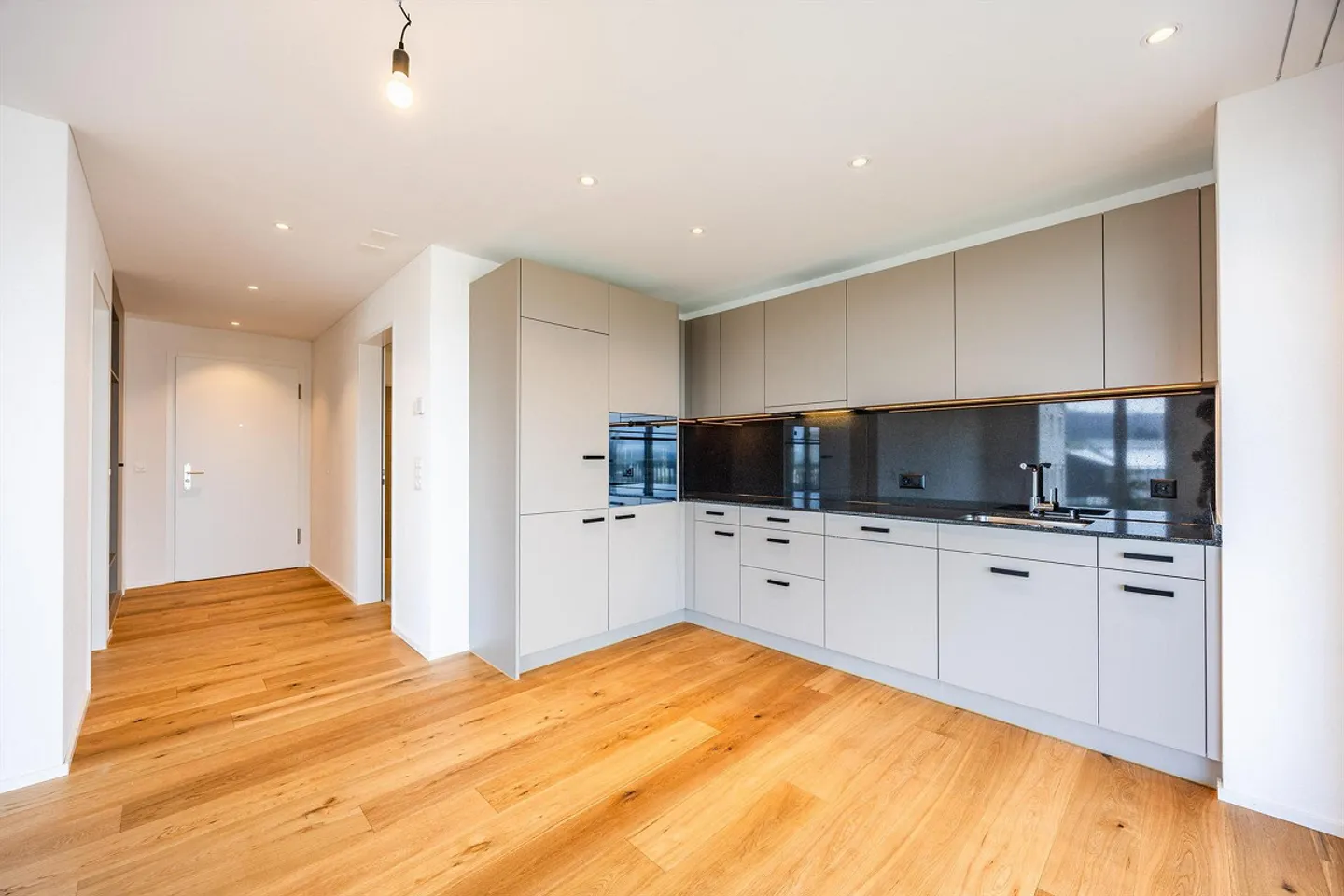 Helle und charmante 2.5 Zimmerwohnung - Foto 6 di 12