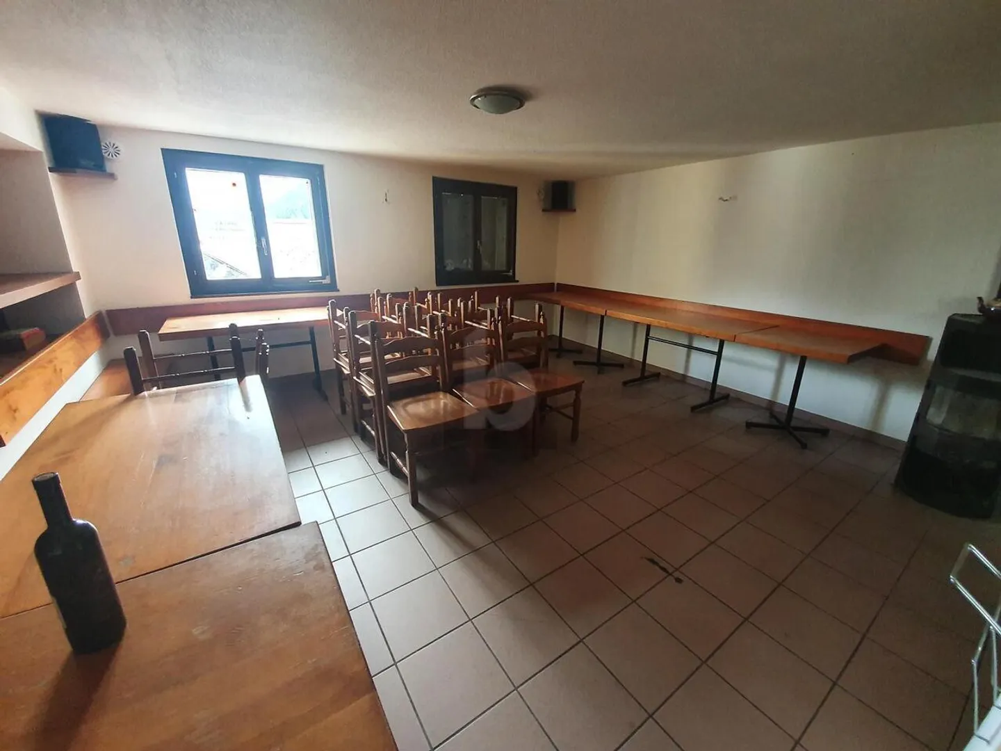 AU COEUR DU VILLAGE AVEC UN GRAND POTENTIEL - Photo 4 sur 5