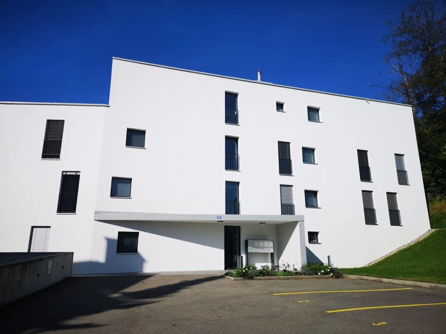 Top modern apartment with spacious balcony - Photo 1 of 6