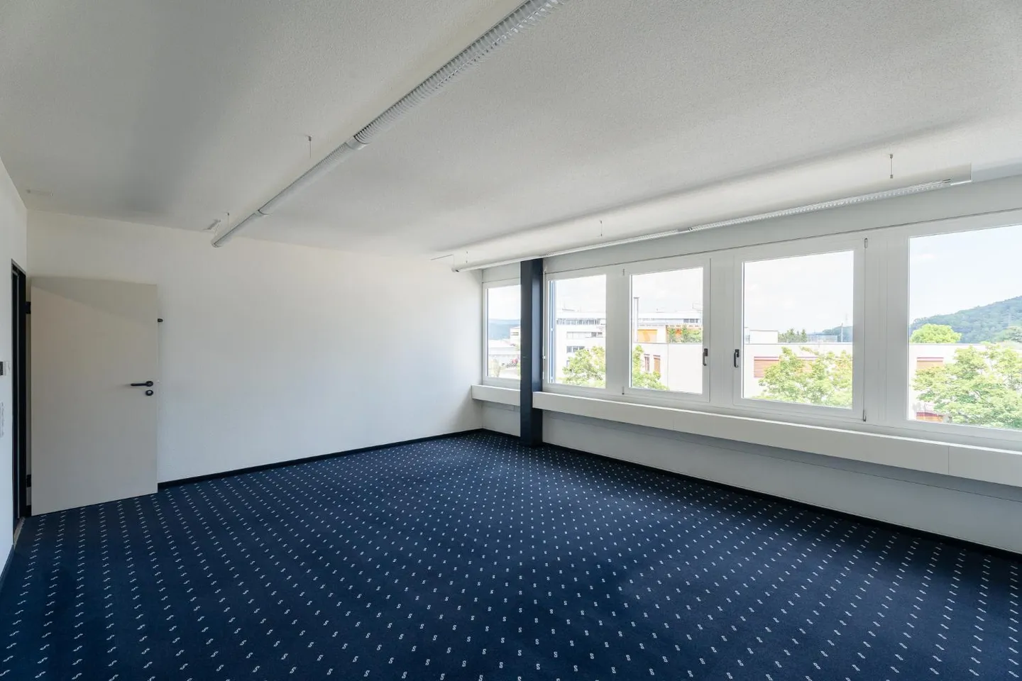 Geräumiges Büro in bester Lage - Foto 2 von 5
