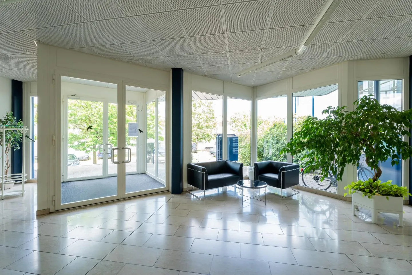 Geräumiges Büro in bester Lage - Foto 3 von 5
