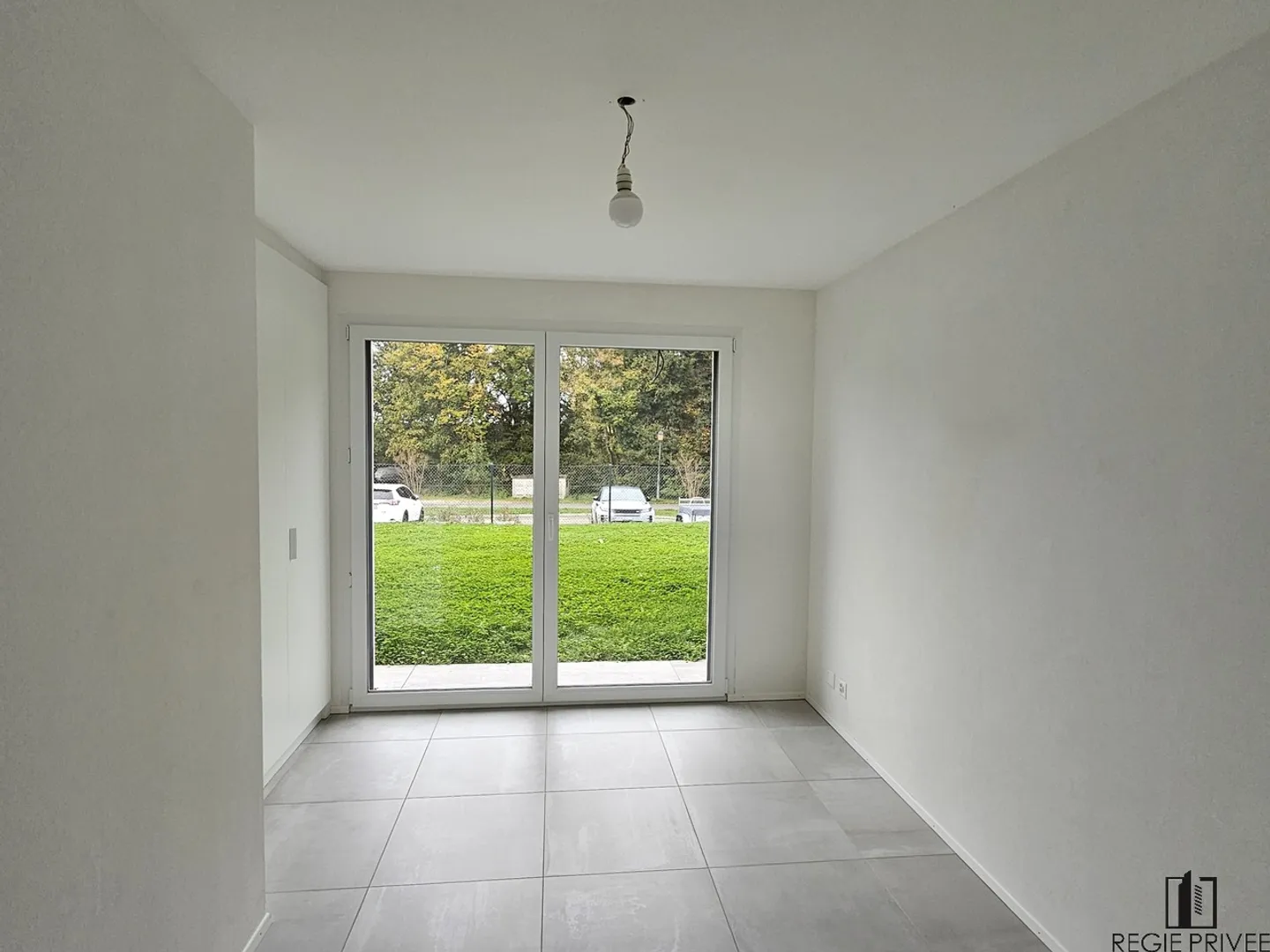 Appartement de 4.5 pièces au rez avec jardin - Photo 6 sur 8