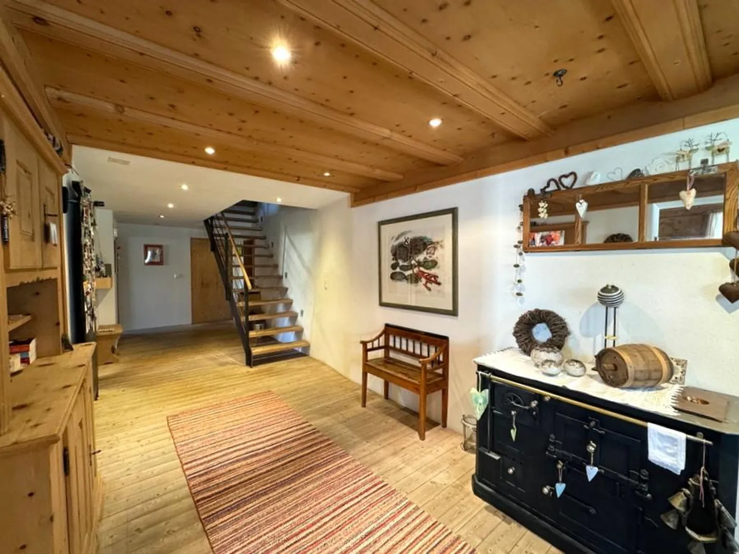 Casa Engadina da sogno nel cuore di Sent con 3 appartamenti per le vacanze ... - Foto 3 di 11