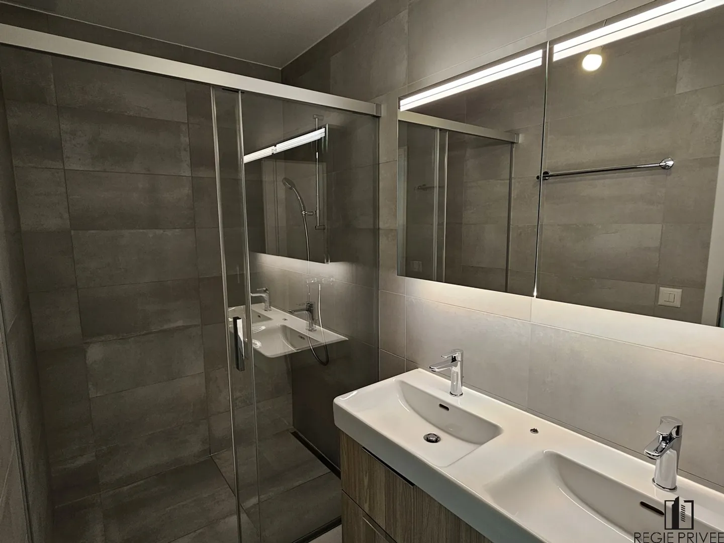 Appartement de 4.5 pièces au rez avec jardin - Photo 7 sur 8