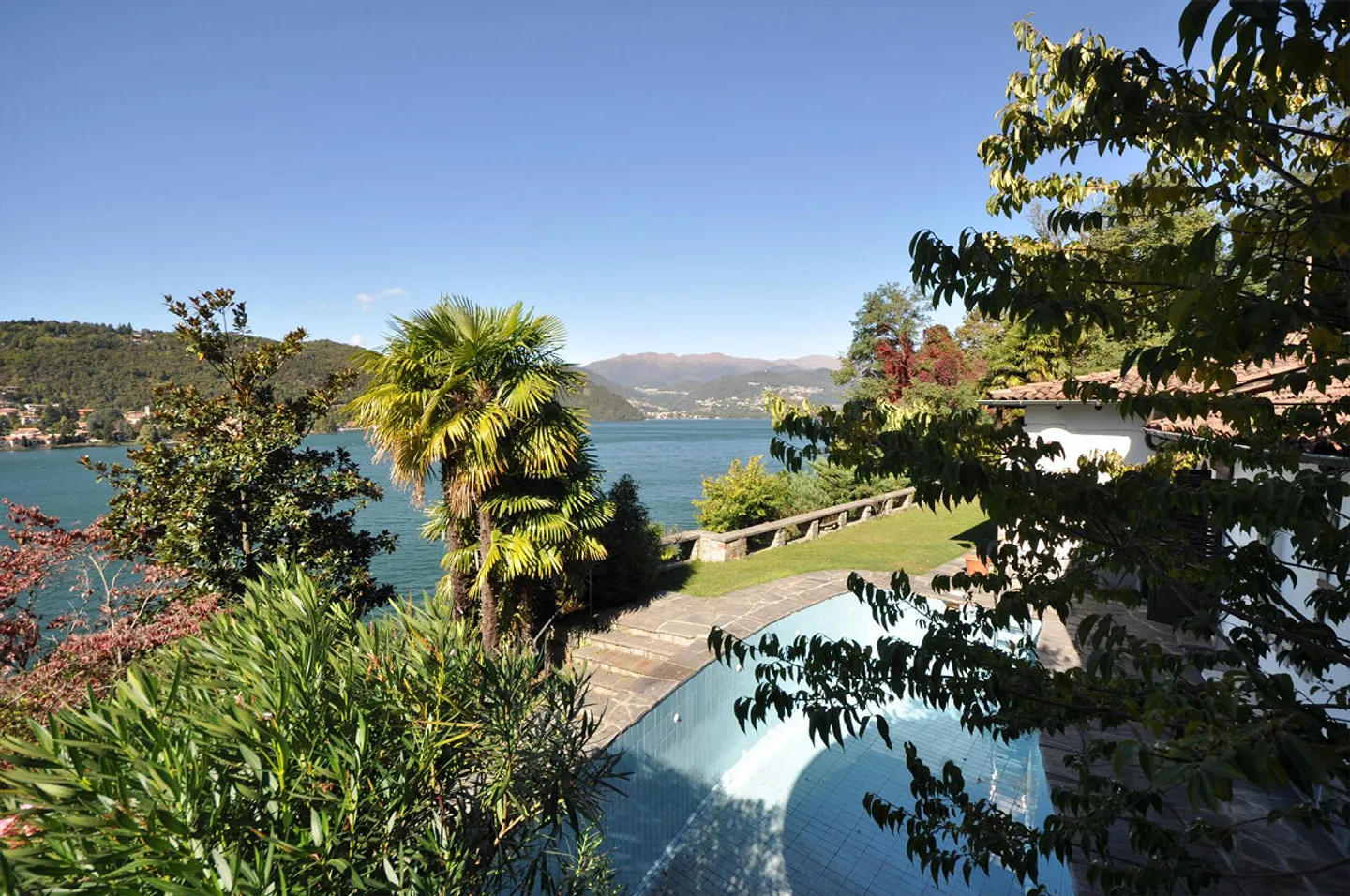 Grande villa avec accès au lac et place de bateau - Photo 4 sur 4