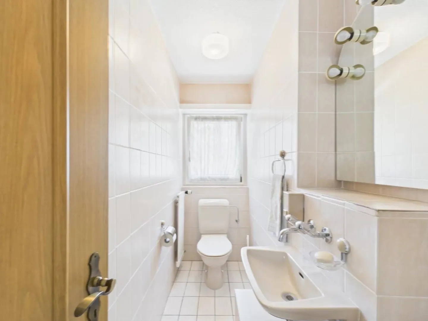 Bright city apartment in an ideal location in Brig - Photo 7 of 10