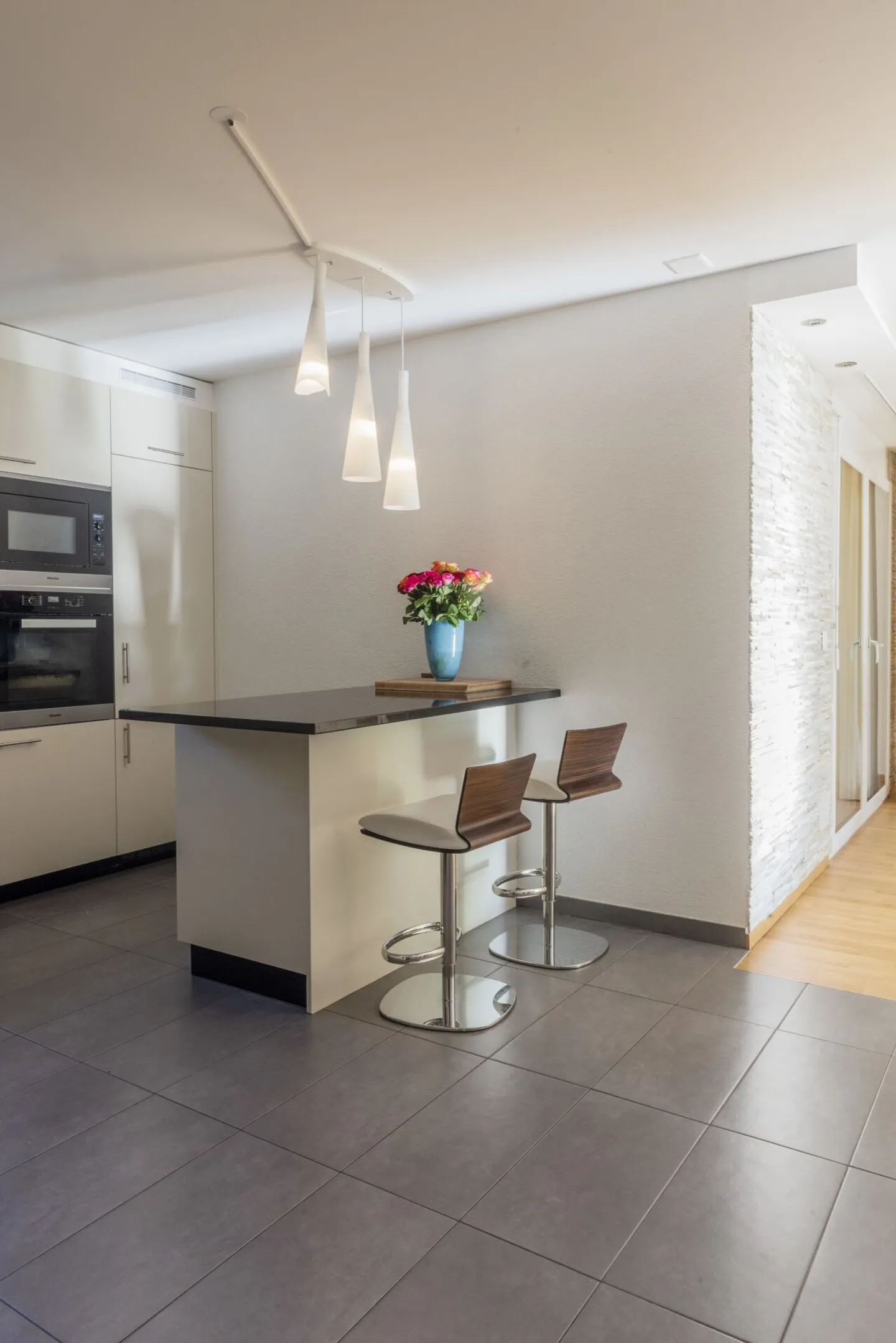 Schöne Familienwohnung mit 4,5 Zimmern im 1. Stock, im Herzen von Chailly - Foto 6 von 17