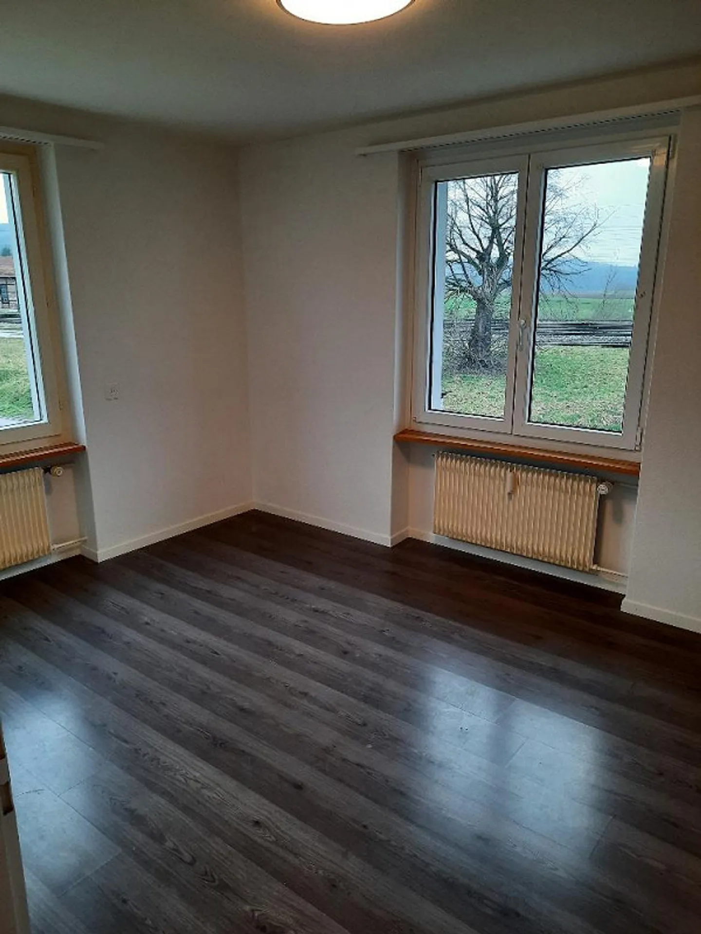 Appartamento luminoso 4 stanze 80m2 CHF 1.280 con giardino (7-1.OG.L) - Foto 7 di 16