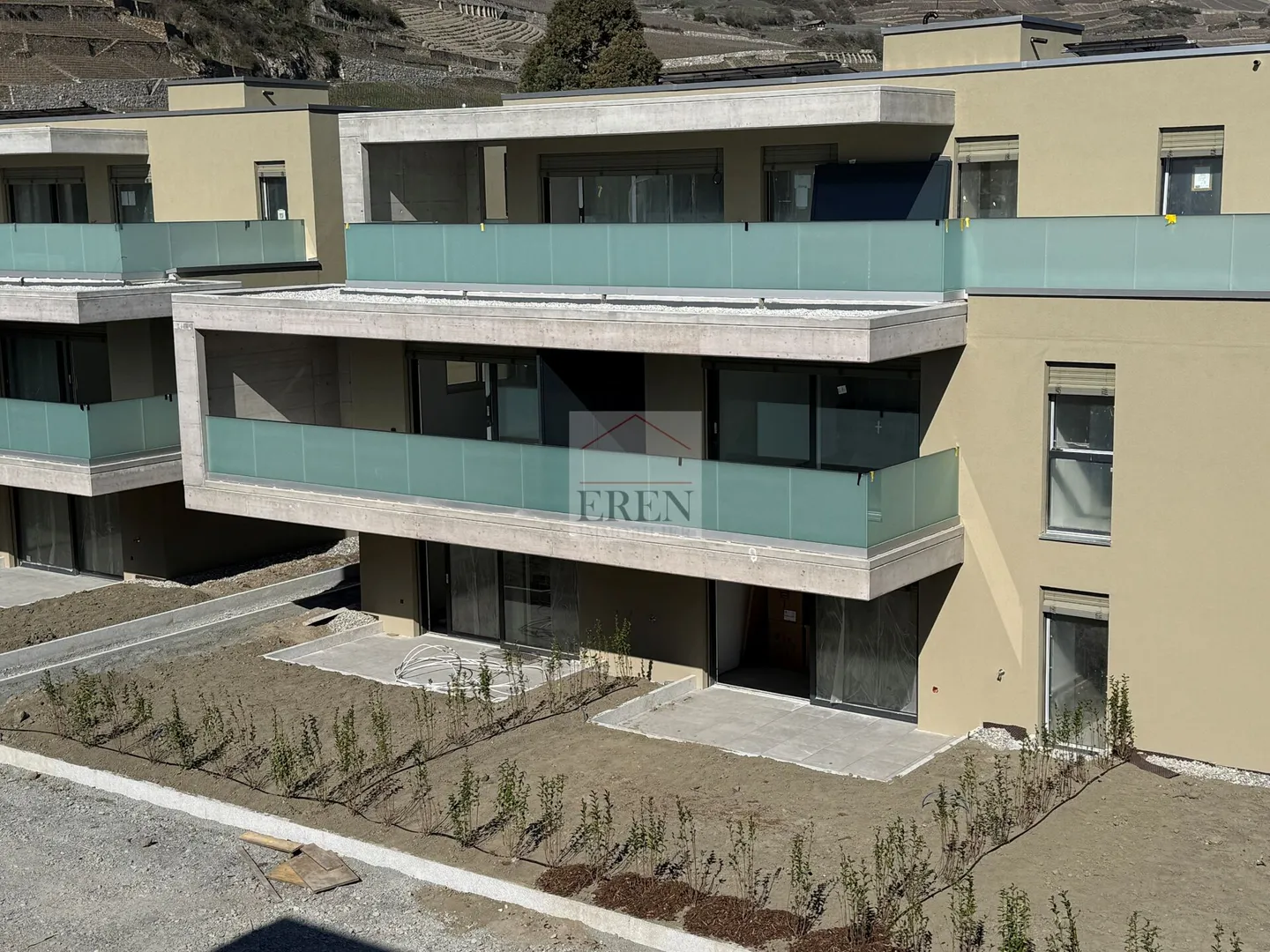 Spacious penthouse 4.5 rooms with panoramic terrace of 63 m2 - Photo 15 of 34