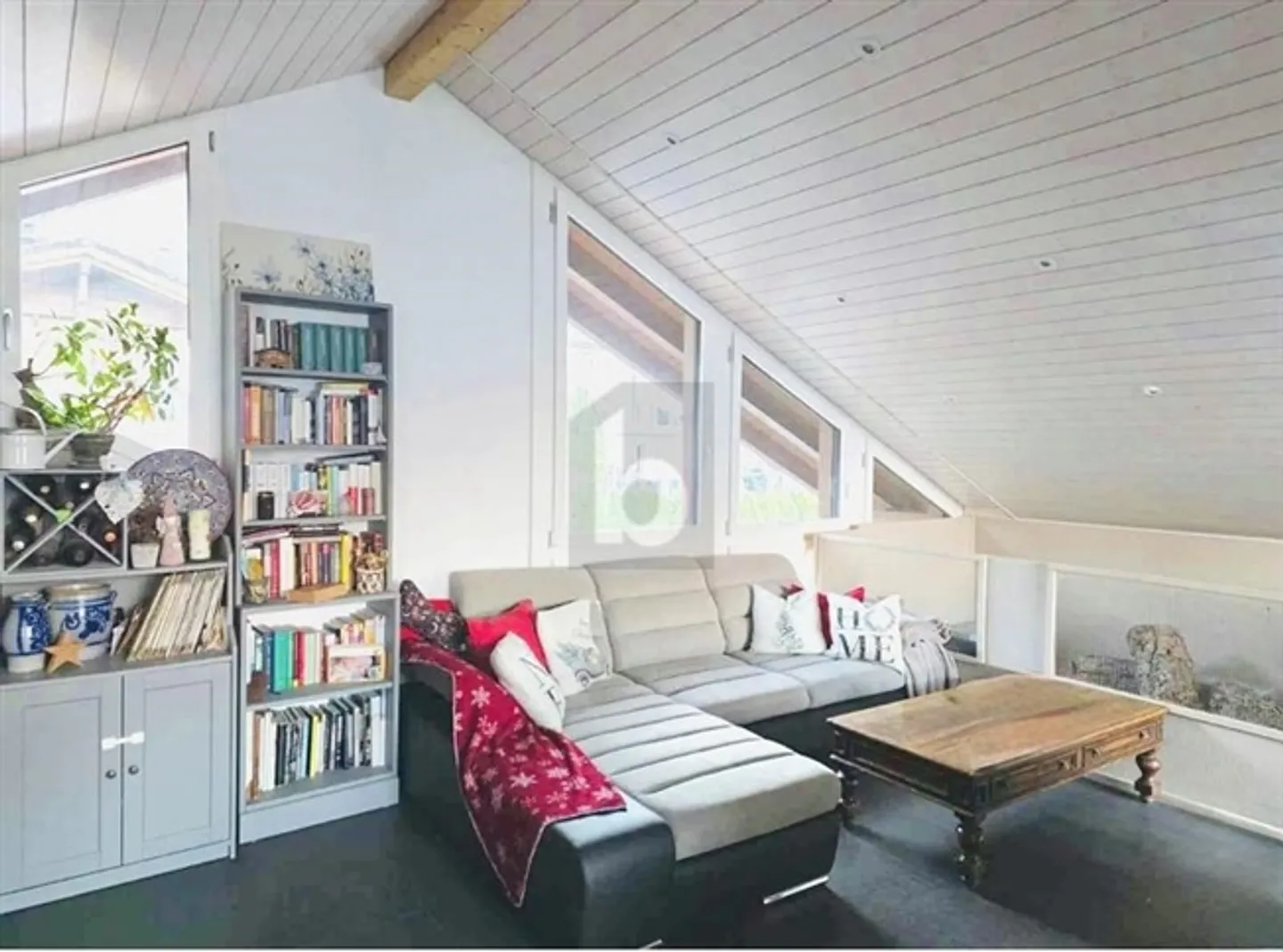 VUE MERVEILLEUSE DANS UN EMPLACEMENT DE CHOIX - Photo 4 sur 6