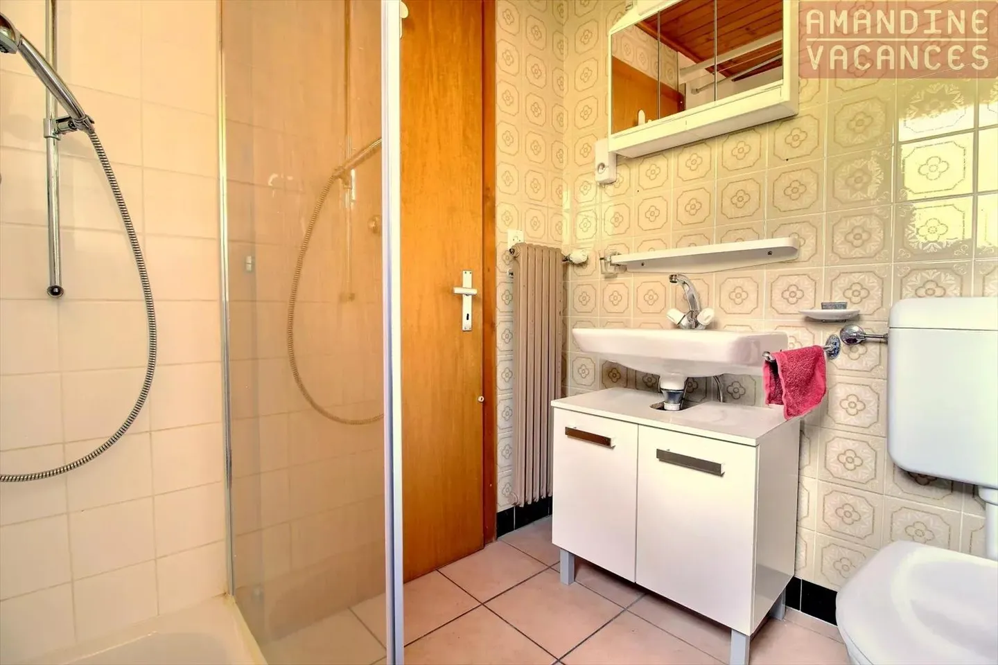 «Helles Chalet in Ovronnaz» - Foto 9 von 13