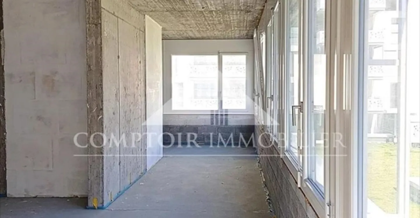 Office - Photo 2 of 13