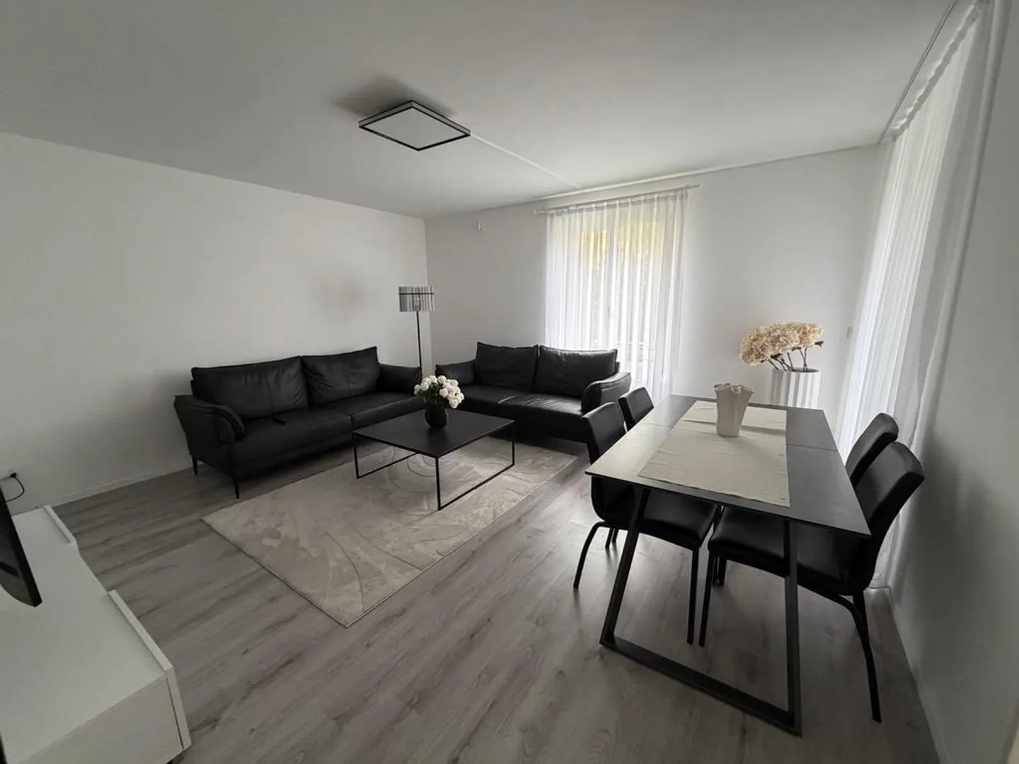 Gemütliche Wohnung mit Garten in Baar - Foto 2 von 7