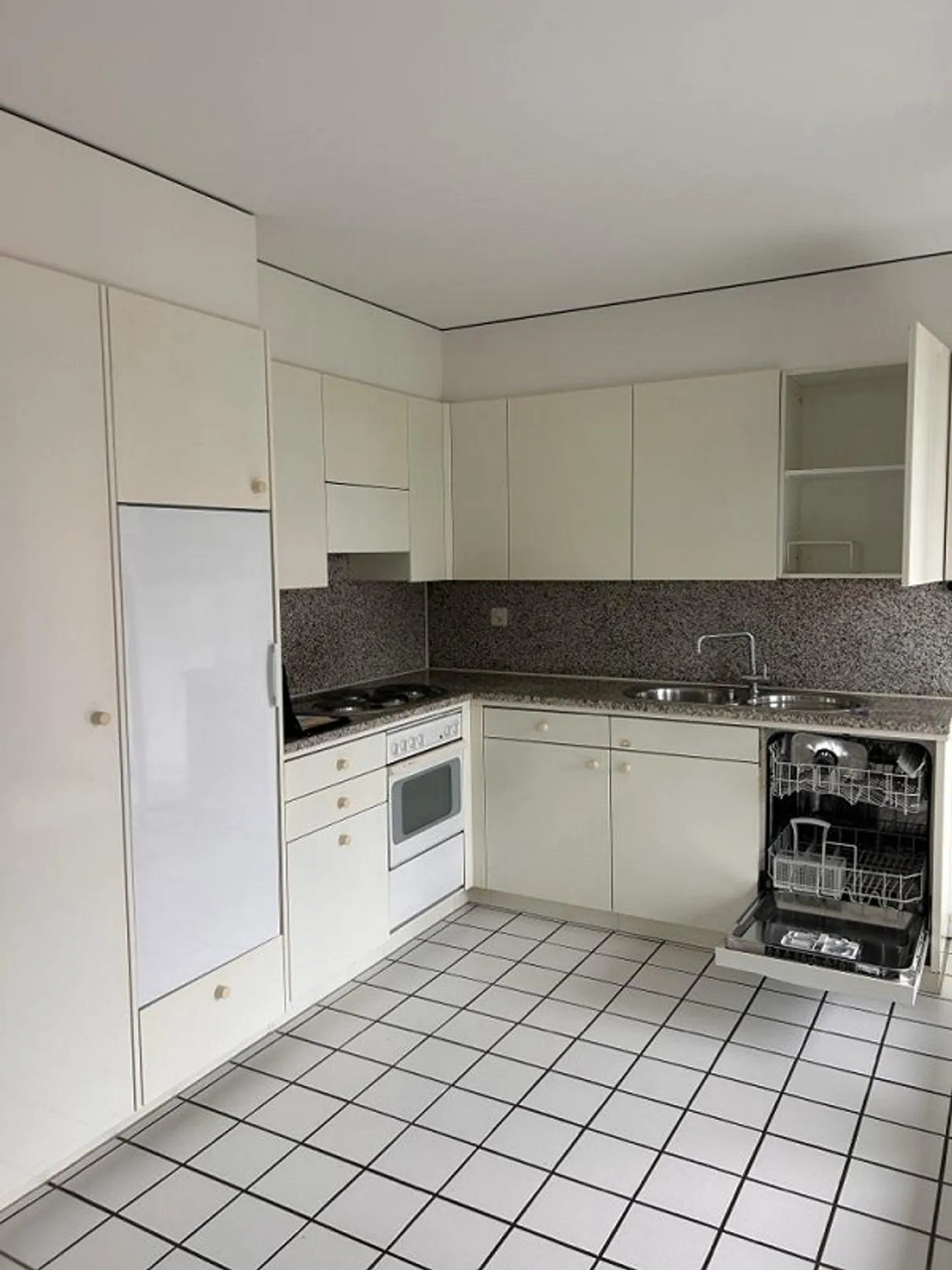 Gemütliche Wohnung mit Garten in Baar - Foto 3 von 7