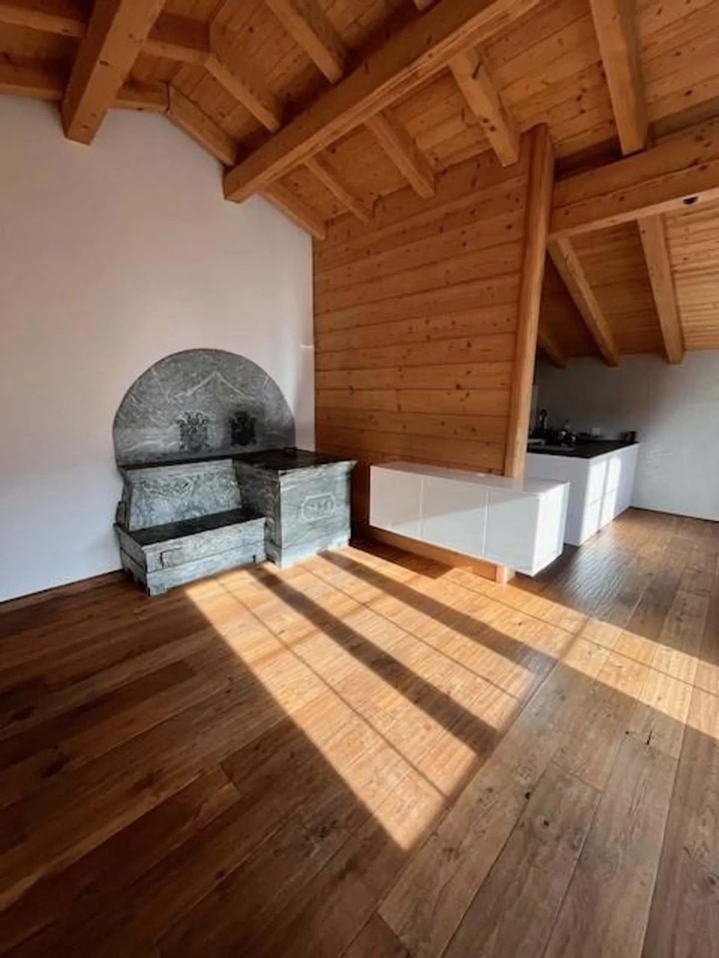 Appartement sous les combles de 4 ½ pièces - Photo 8 sur 23