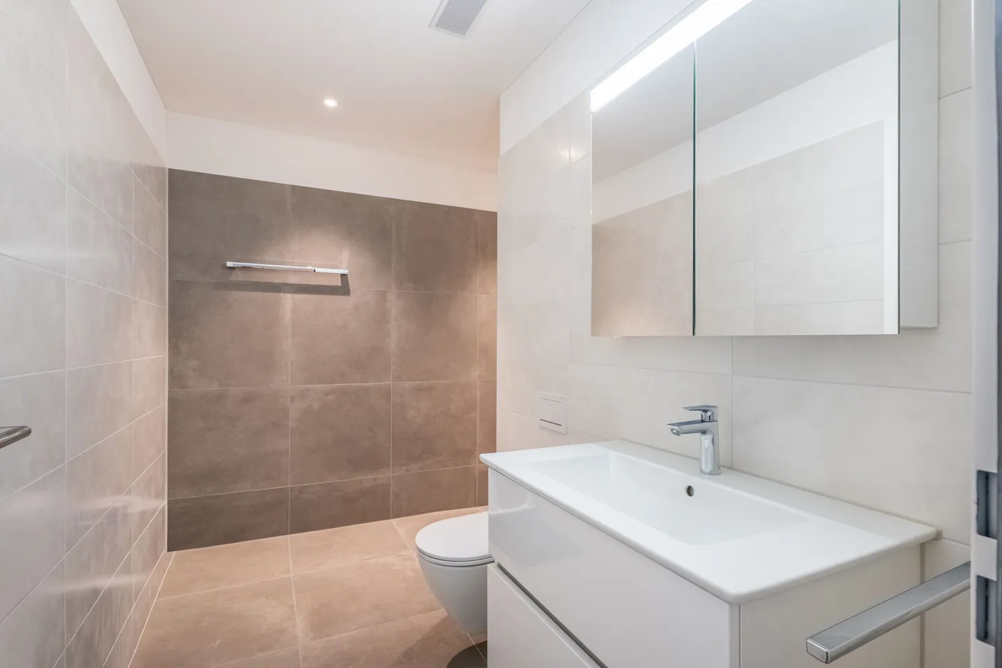 Appartamento esclusivo di 4,5 locali con loggia nella comunità fiscalmente attraente di Zuzwil SG - Foto 9 di 15