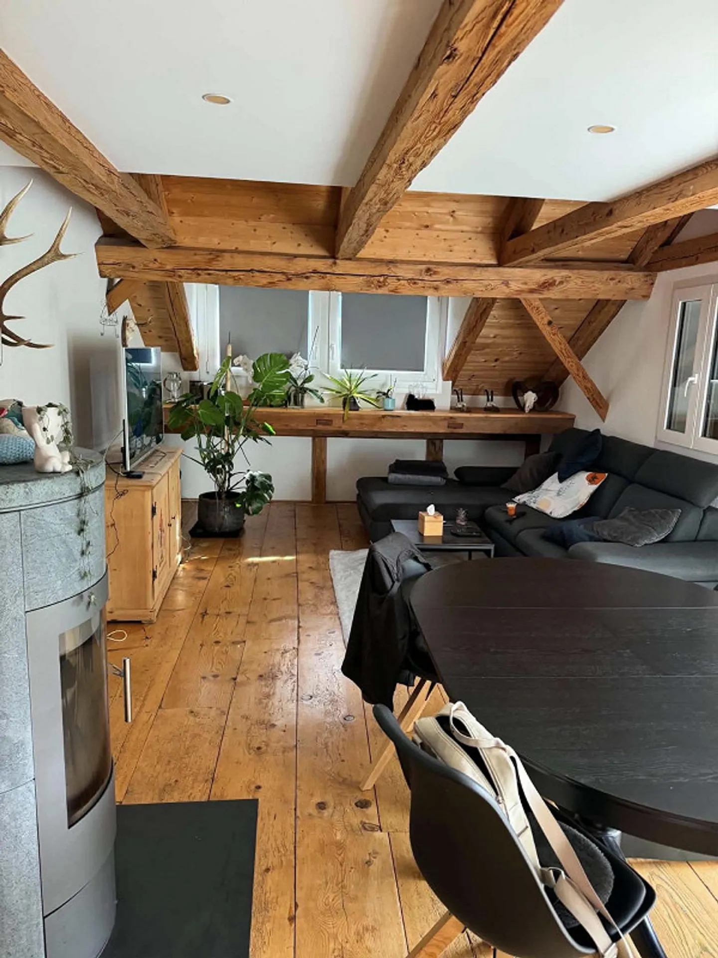 Gemütliche, gut gelegene Dachwohnung zu vermieten - Photo 2 of 4