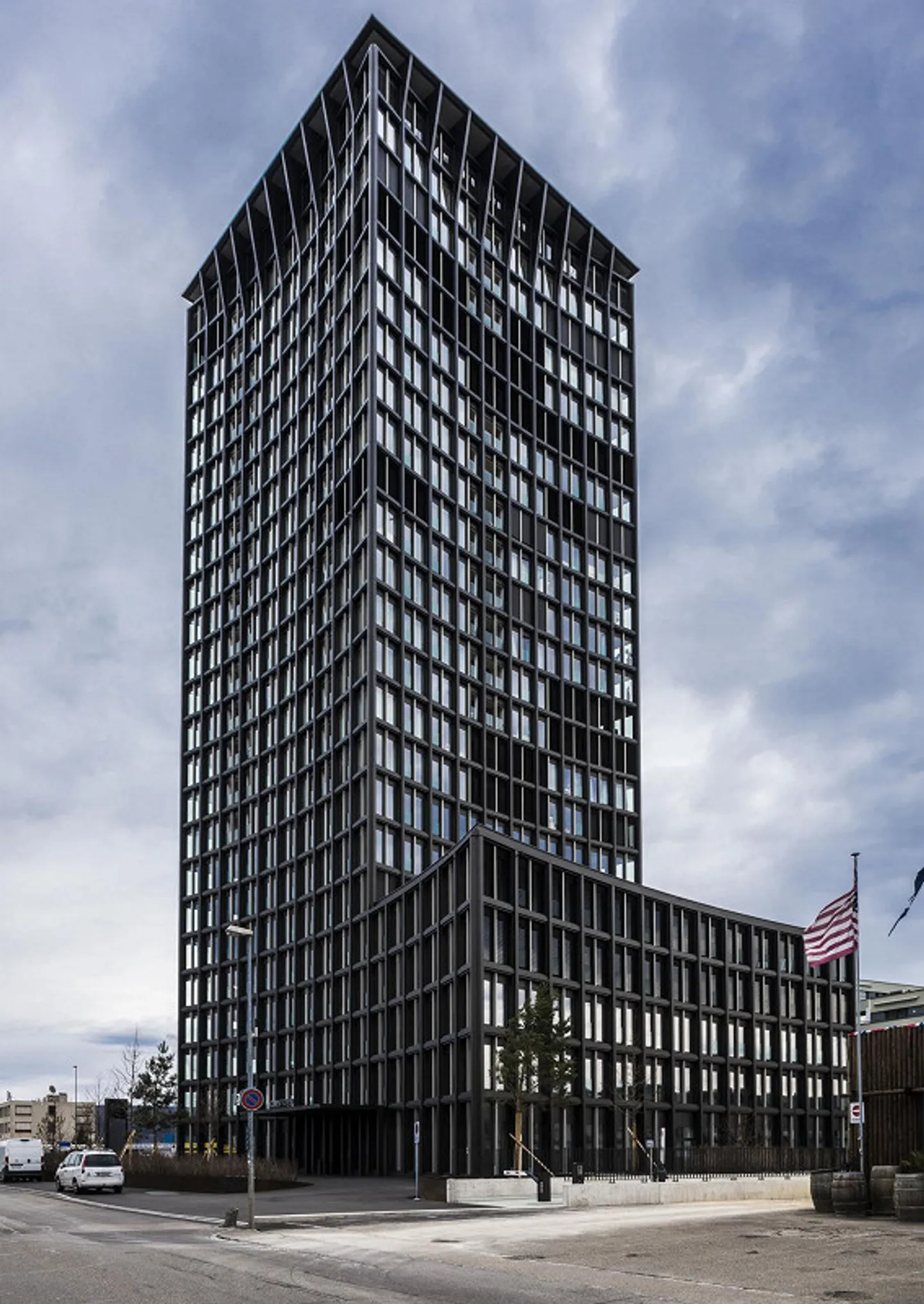 Living in the Ceres Tower! - Photo 1 of 7