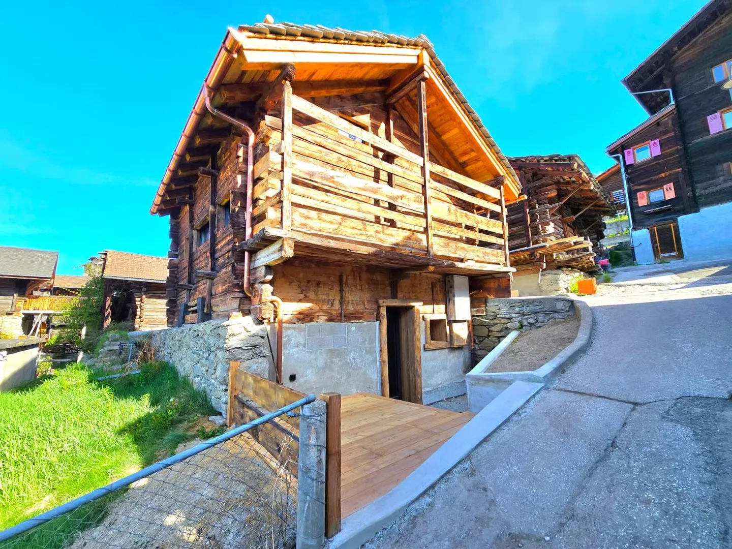 Magnifica fienile ristrutturato a Mase con terrazze, vista e parcheggio (Val d'Hérens) - Foto 19 di 23