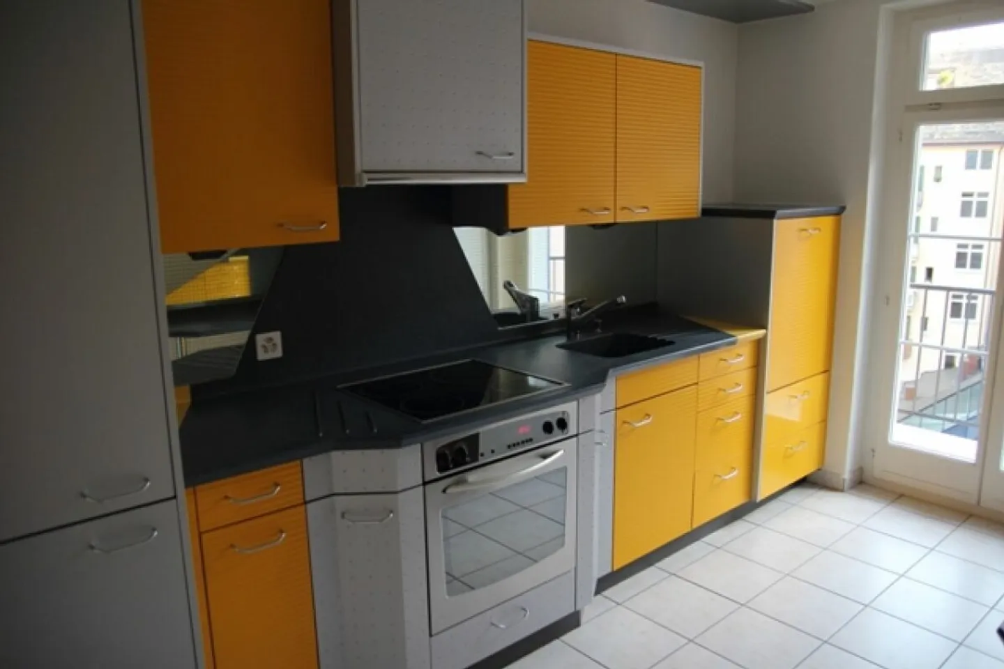 La tua nuova casa in una posizione attraente Bellissimo appartamento d'epoca di 3.5 stanze con balcone - Foto 9 di 9