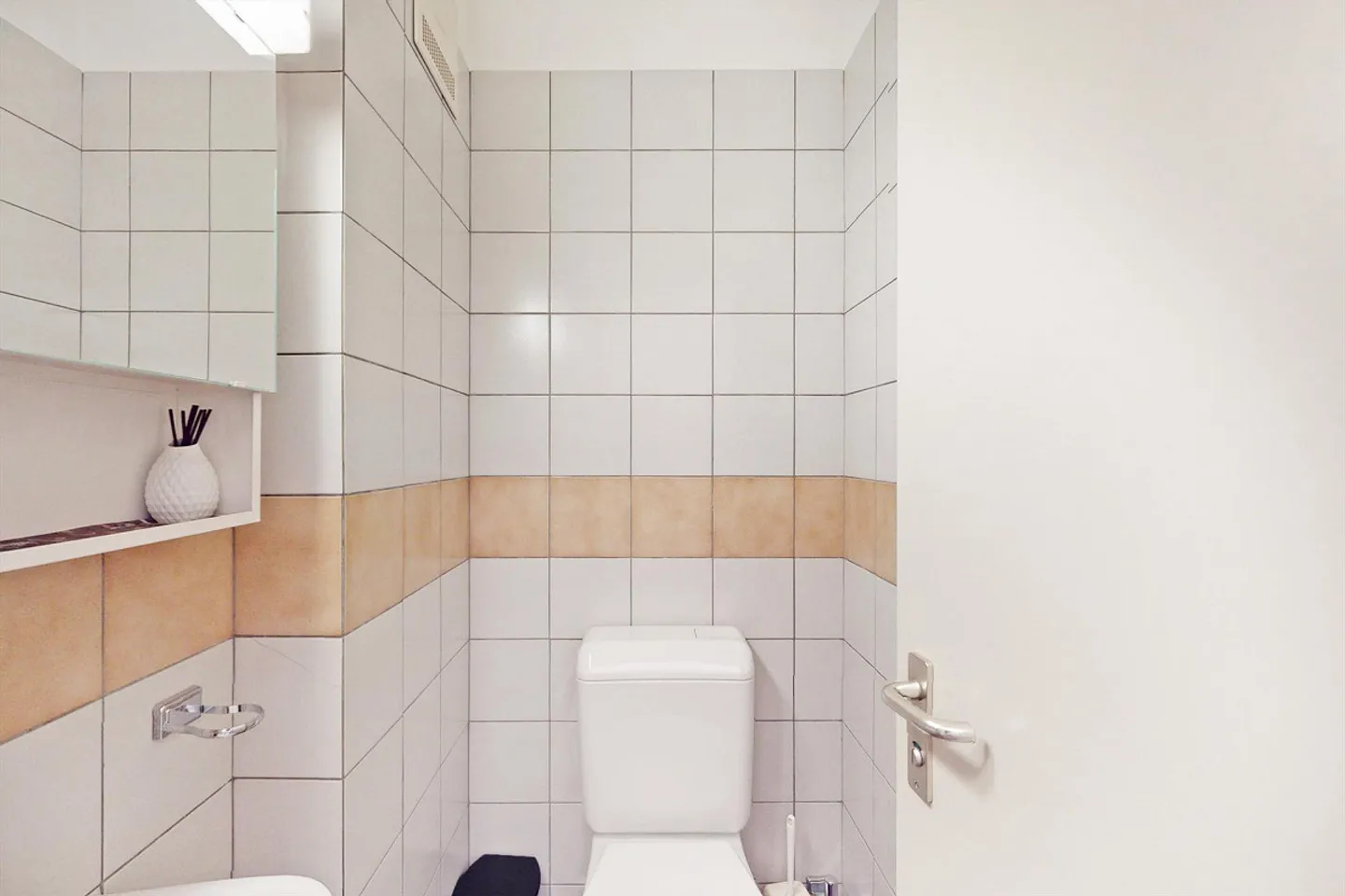 125m2 Commercial Space on the Ground Floor - Strategic Accessibility - Photo 8 of 12