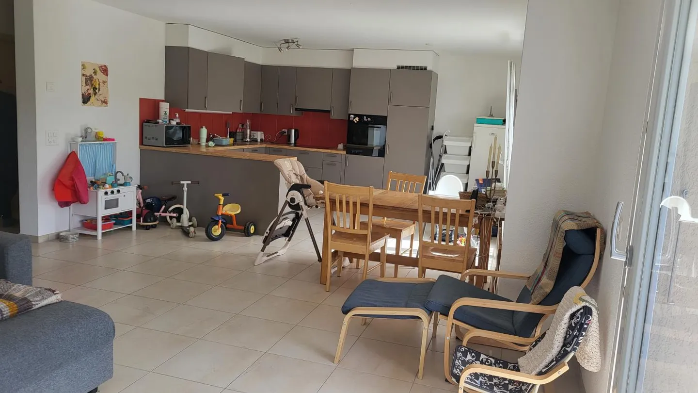 Beautiful bright apartment - Photo 2 of 7