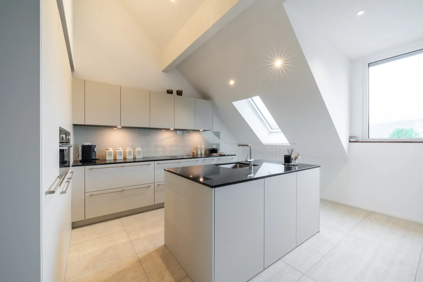 New construction, elegance, comfort, and excellent condition combined! - Photo 2 of 11