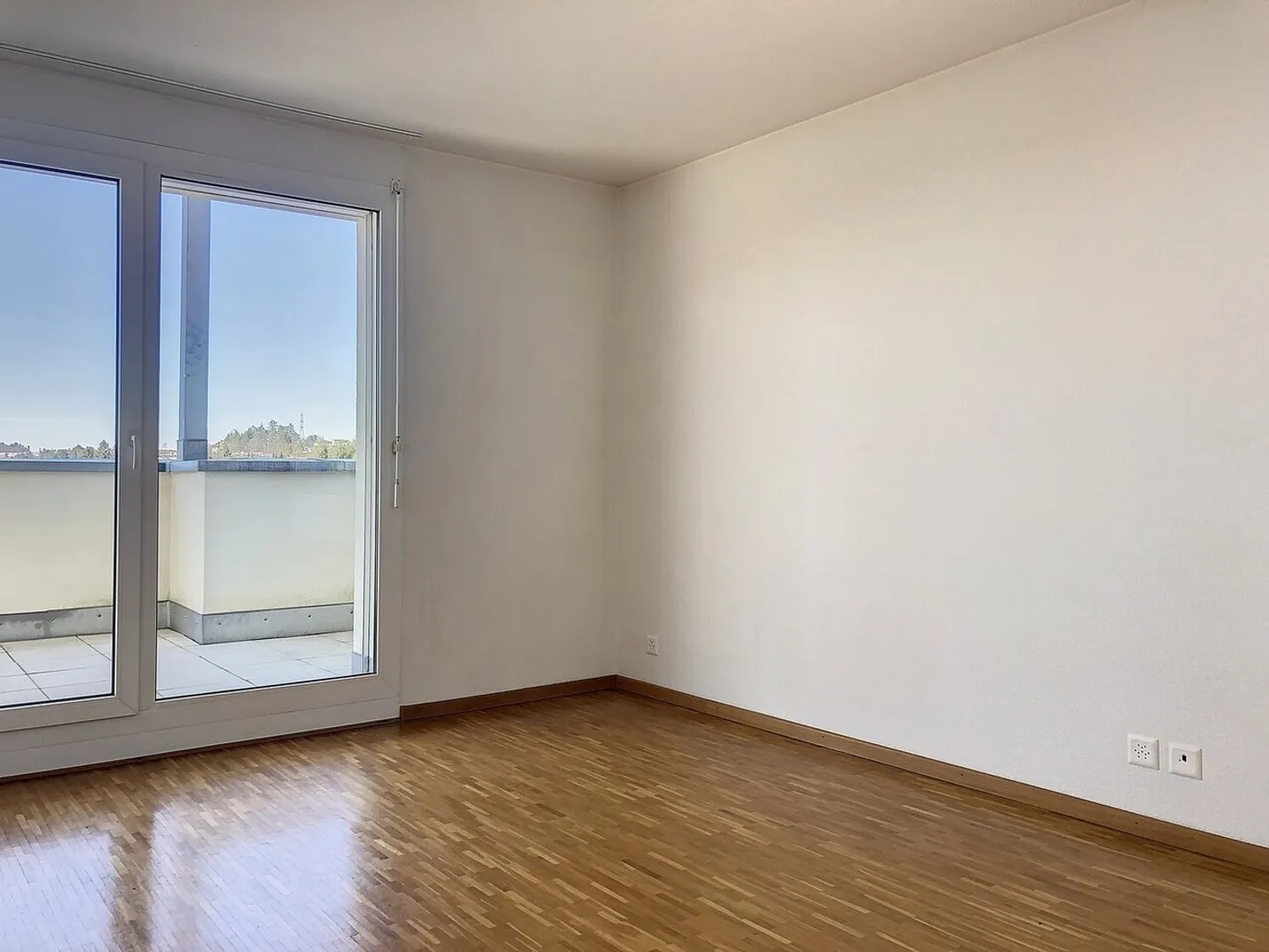 Grand Appartement avec Terrasse - Photo 3 sur 8