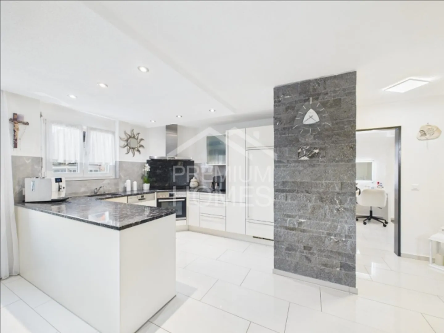 Wohnjuwel mit Charme und Klasse - Foto 2 von 4