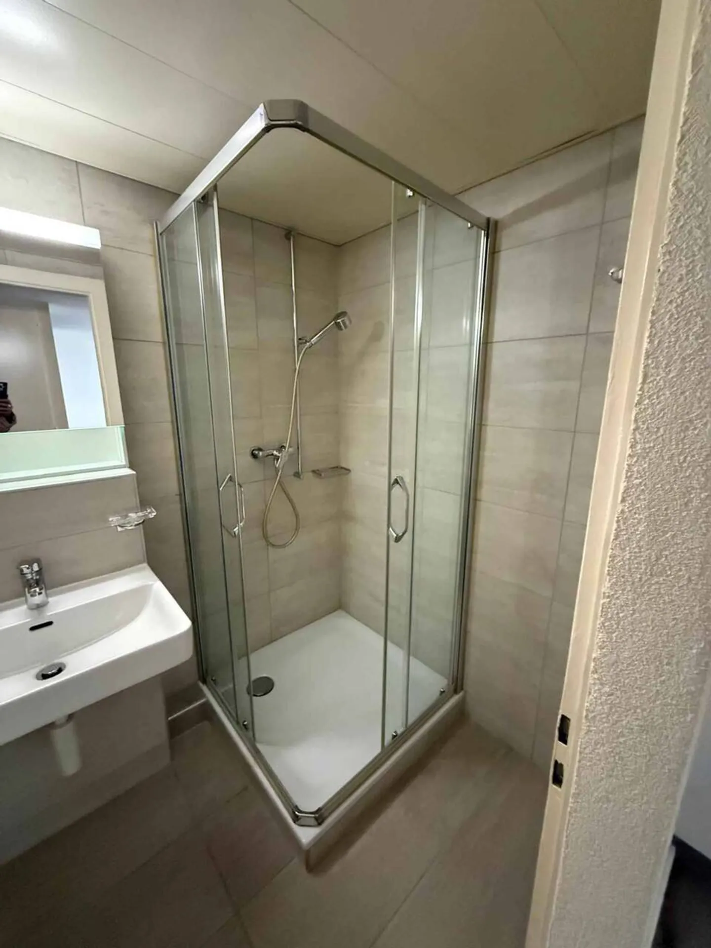 Charmant appartement 2 pièces - Photo 4 sur 6