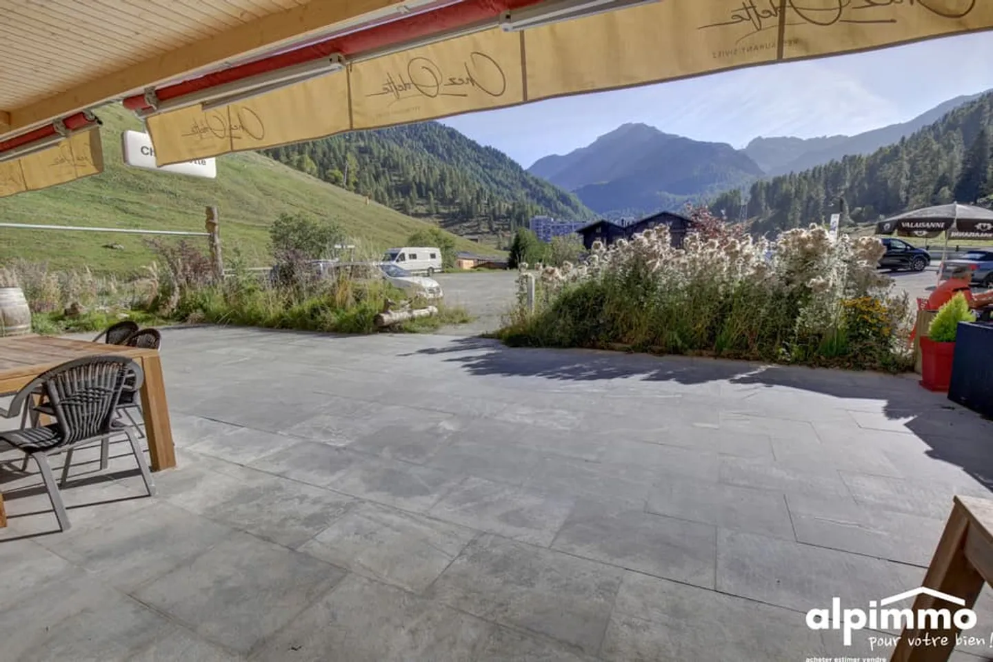 A vendre ! Restaurant à Siviez, au coeur des 4Vallées ! - Photo 1 sur 13