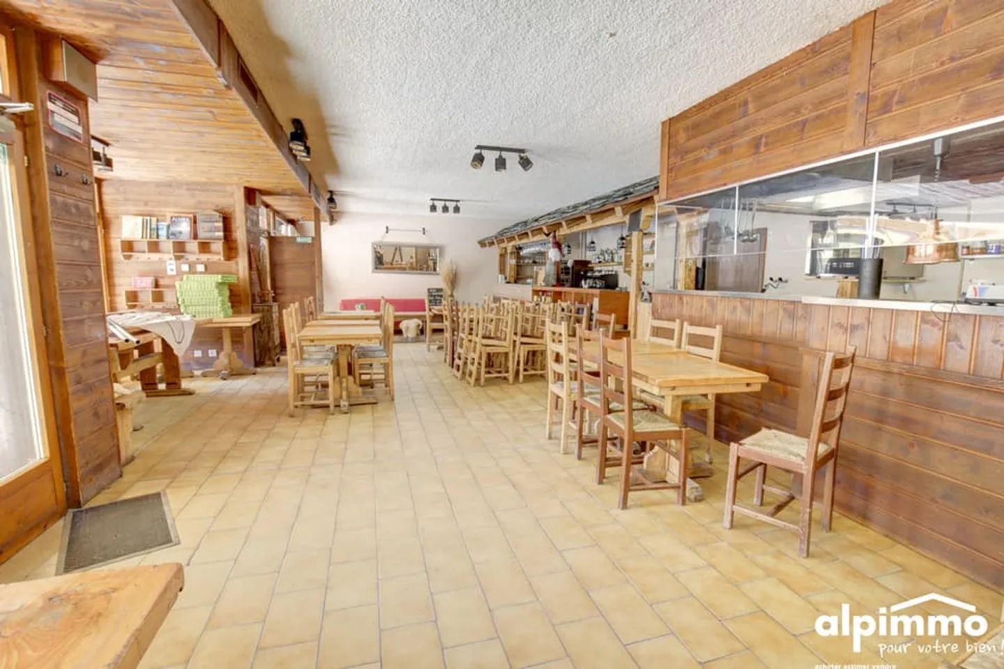 A vendre ! Restaurant à Siviez, au coeur des 4Vallées ! - Photo 3 sur 13