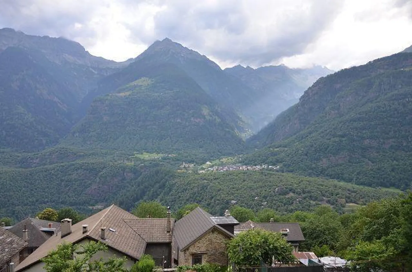 Grande rustico da ristrutturare con terreno molto soleggiata e pano... - Photo 22 sur 25
