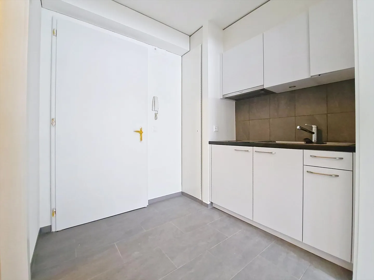 Studio 1.5 stanze - Foto 4 di 9